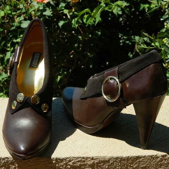 Naughty Monkey Brown Leather Shoe Boots w/Studs ,Size 7 w/box , EUC - Picture 9 of 14